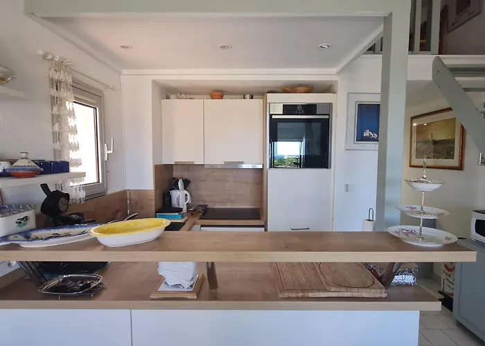 Apartament 3 Pieces Avec Vue Dans Avec Piscine Proche - Fr-1-780-55