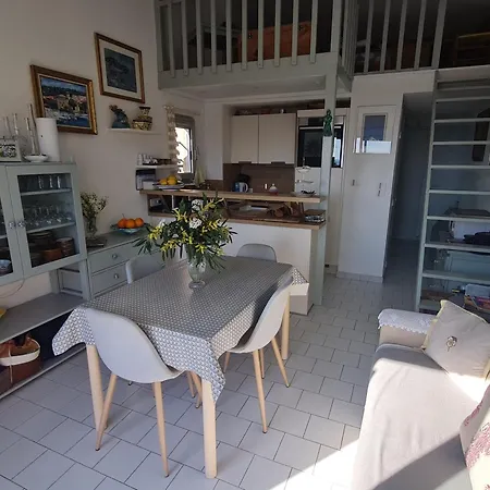 Apartment 3 Pieces Avec Vue Dans Avec Piscine Proche Sainte-Maxime
