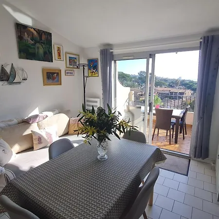 Apartment 3 Pieces Avec Vue Dans Avec Piscine Proche - Fr-1-780-55 *