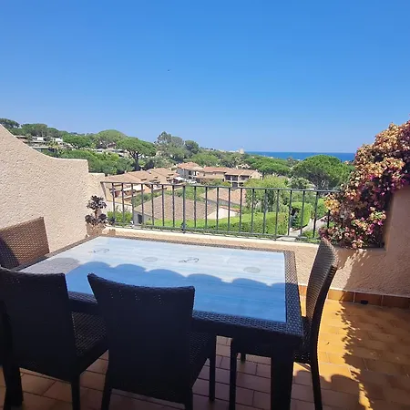 3 Pieces Avec Vue Dans Avec Piscine Proche - Fr-1-780-55 דירה סן-מקסים
