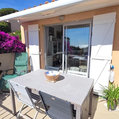 3 Pieces Avec Vue Dans Avec Piscine Proche - Fr-1-780-55 Sainte-Maxime