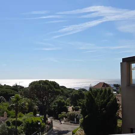 3 Pieces Avec Vue Dans Avec Piscine Proche - Fr-1-780-55 Apartment Sainte-Maxime