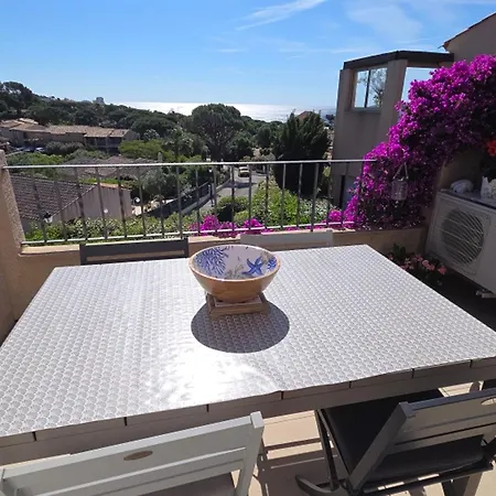 3 Pieces Avec Vue Dans Avec Piscine Proche - Fr-1-780-55 Apartment Sainte-Maxime